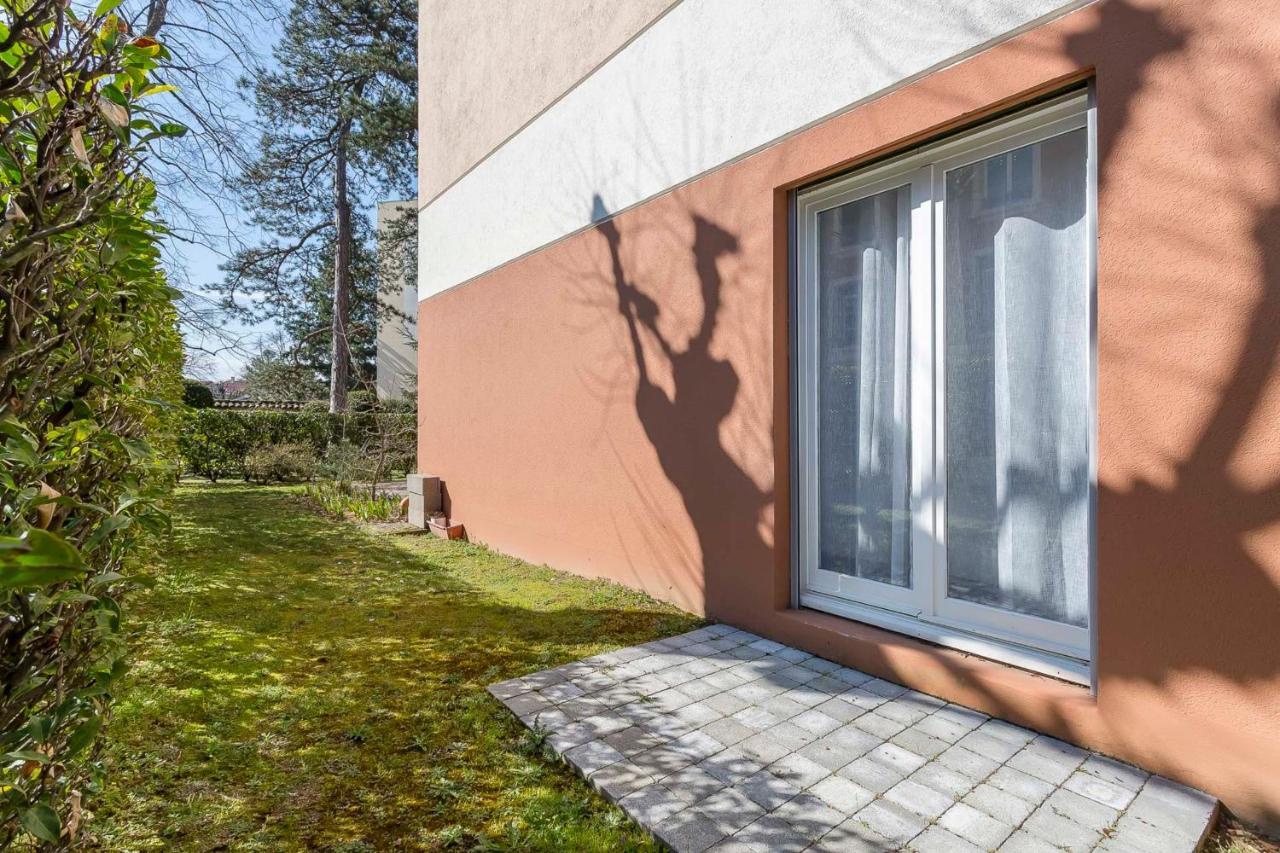 Suite Granges En Rez-De-Jardin Pour 4 Voyageurs 里昂 外观 照片