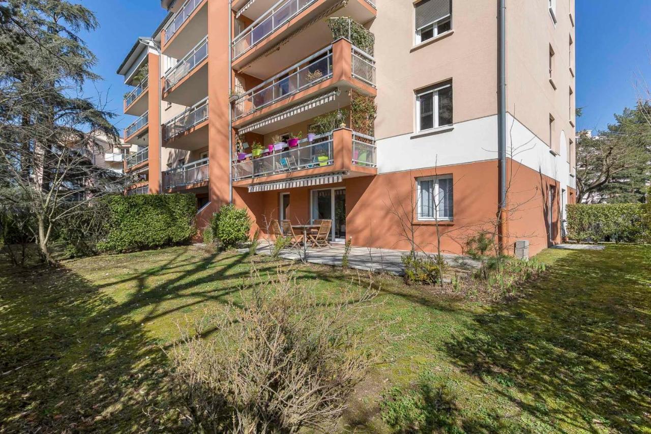 Suite Granges En Rez-De-Jardin Pour 4 Voyageurs 里昂 外观 照片