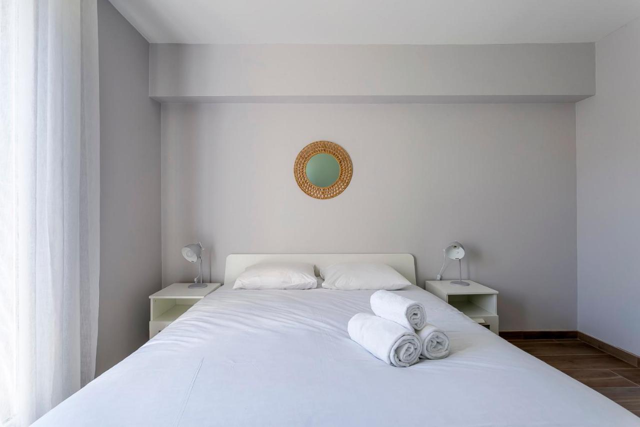 Suite Granges En Rez-De-Jardin Pour 4 Voyageurs 里昂 外观 照片